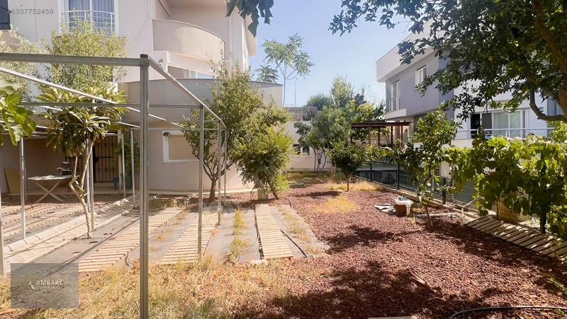 Ambarcı'dan Yelkide Geniş Bahçe Kullanımlı Kiralık Villa — fotoğraf 3