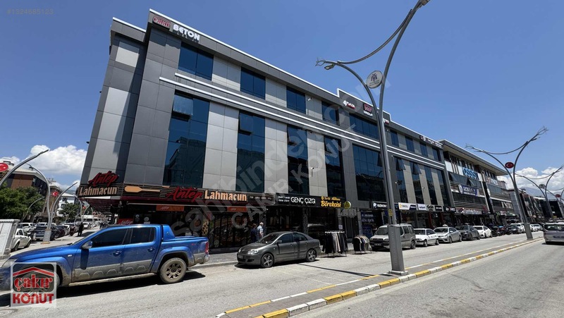 Çakır Konut'tan 4 Yol Plaza Kiralık Ofisler — fotoğraf 2