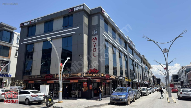 Çakır Konut'tan 4 Yol Plaza Kiralık Ofisler — fotoğraf 3