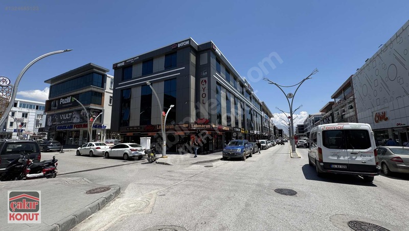 Çakır Konut'tan 4 Yol Plaza Kiralık Ofisler — fotoğraf 4