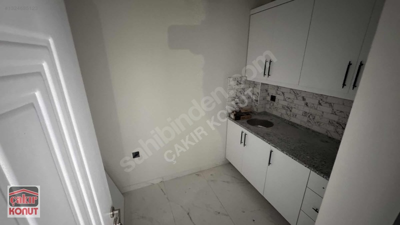 Çakır Konut'tan 4 Yol Plaza Kiralık Ofisler — fotoğraf 12