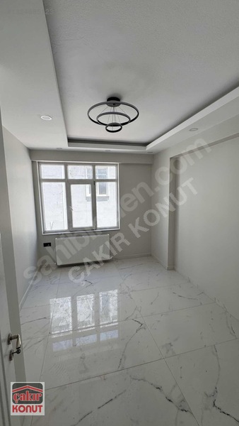 Çakır Konut'tan 4 Yol Plaza Kiralık Ofisler — fotoğraf 13