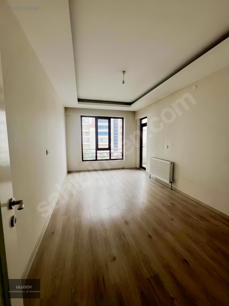 Aslanlı Kışla Cad. Cephe Site İçerisinde 3+1 Kiralık Daire — fotoğraf 3