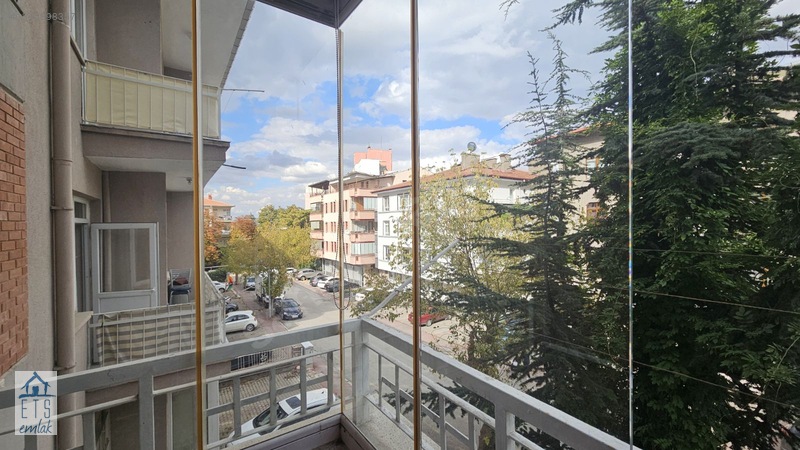 Ets'den Dikmen Caddesi Yakını Ara Kat 3+1 Daire (2+1+yemek Od.) — fotoğraf 20