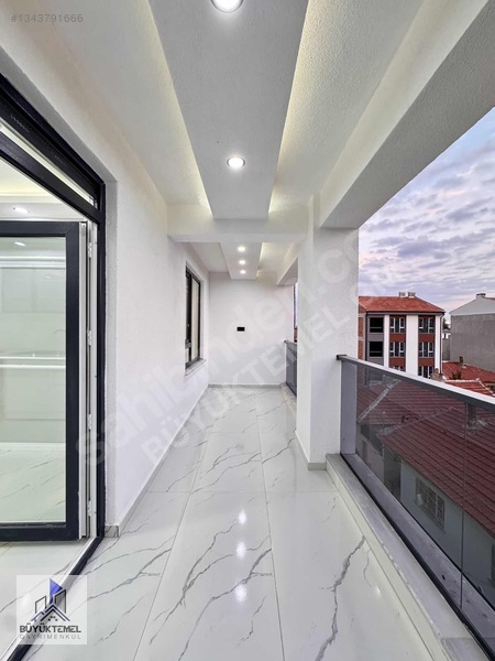 Büyüktemelden Satılık Lüx Özel Garajlı — fotoğraf 23