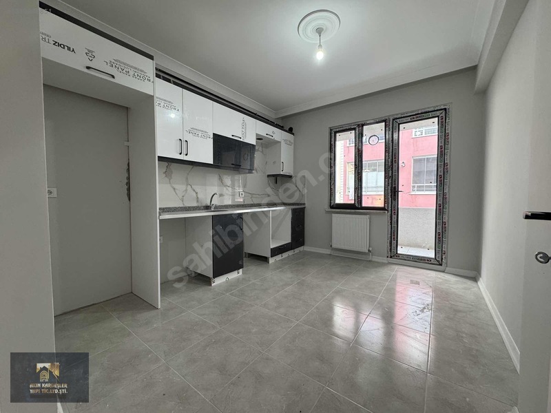 Kiralık 2+1 Lüks Daire G.m.k.p Mah. Merkezi Lokasyonda Ara Kat — fotoğraf 3