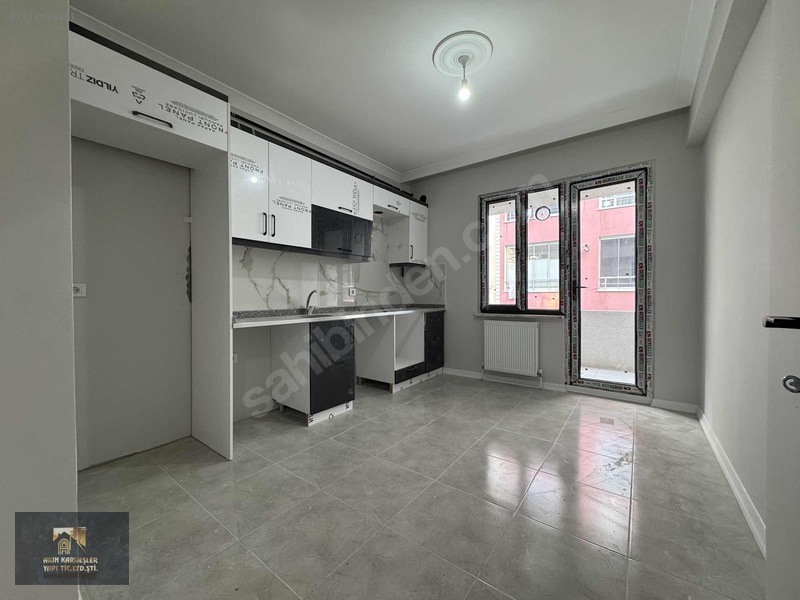 Kiralık 2+1 Lüks Daire G.m.k.p Mah. Merkezi Lokasyonda Ara Kat — fotoğraf 4