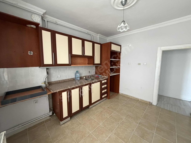 Onur Emlak ' Tan Kiralık Daire Fırat Mah 3+1 Doğal Gazlı. — fotoğraf 9