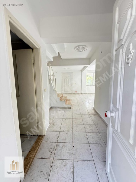 Güzeloba'da Satılık İkiz Villa, 440m² Arsa, 5+1 / 5+1 — fotoğraf 9