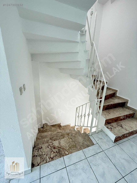 Güzeloba'da Satılık İkiz Villa, 440m² Arsa, 5+1 / 5+1 — fotoğraf 12