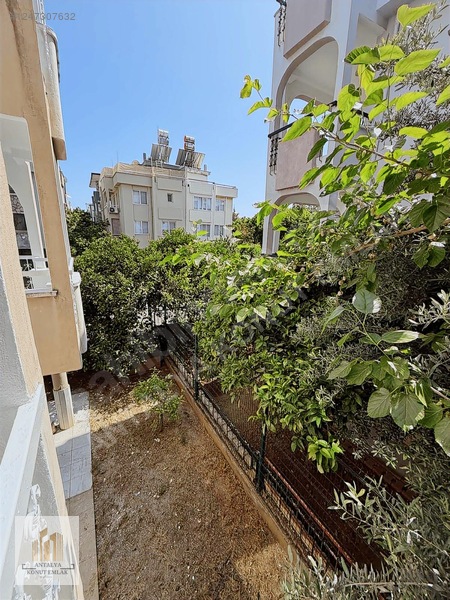 Güzeloba'da Satılık İkiz Villa, 440m² Arsa, 5+1 / 5+1 — fotoğraf 13