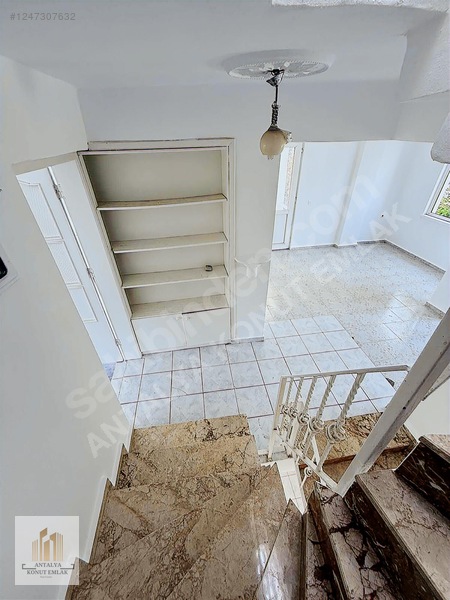 Güzeloba'da Satılık İkiz Villa, 440m² Arsa, 5+1 / 5+1 — fotoğraf 20