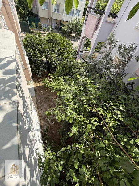 Güzeloba'da Satılık İkiz Villa, 440m² Arsa, 5+1 / 5+1 — fotoğraf 27