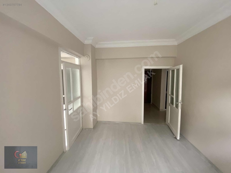 Çarşı Merkeze Yakın Kiralık Ara Kat 3+1 Daire — fotoğraf 2