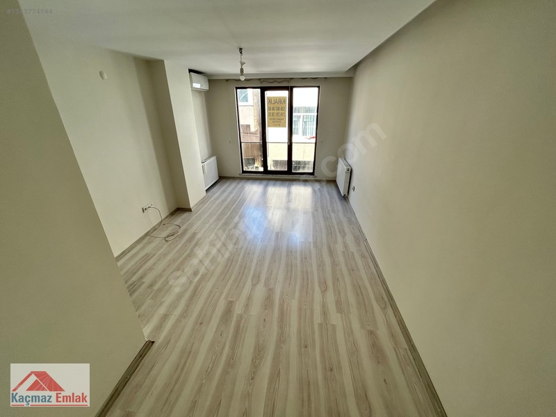 Ataşehir Fetih Mah 1.kat 2+1 100m2geniş Yeni Bina Asansör-balkon — fotoğraf 4