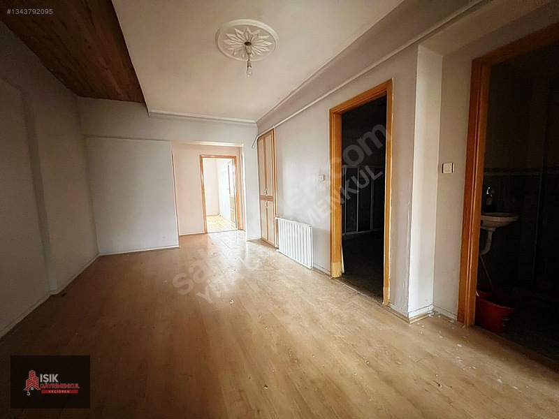 *ışıktan Ragıp Tüzün Cadde Üzeri Harika Genişlikte Arakatta 3+1* — fotoğraf 27