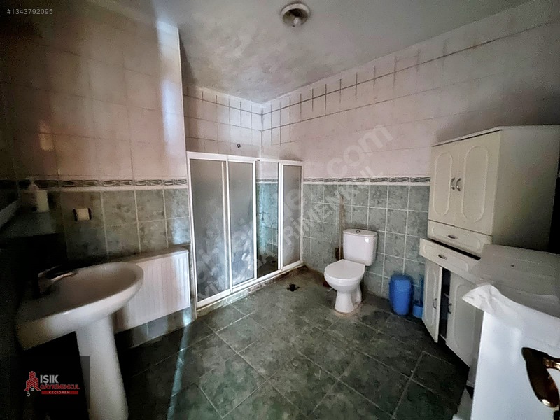 *ışıktan Ragıp Tüzün Cadde Üzeri Harika Genişlikte Arakatta 3+1* — fotoğraf 31