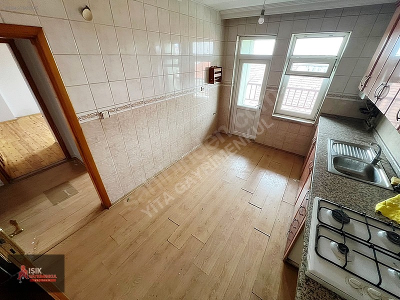 *ışıktan Ragıp Tüzün Cadde Üzeri Harika Genişlikte Arakatta 3+1* — fotoğraf 37