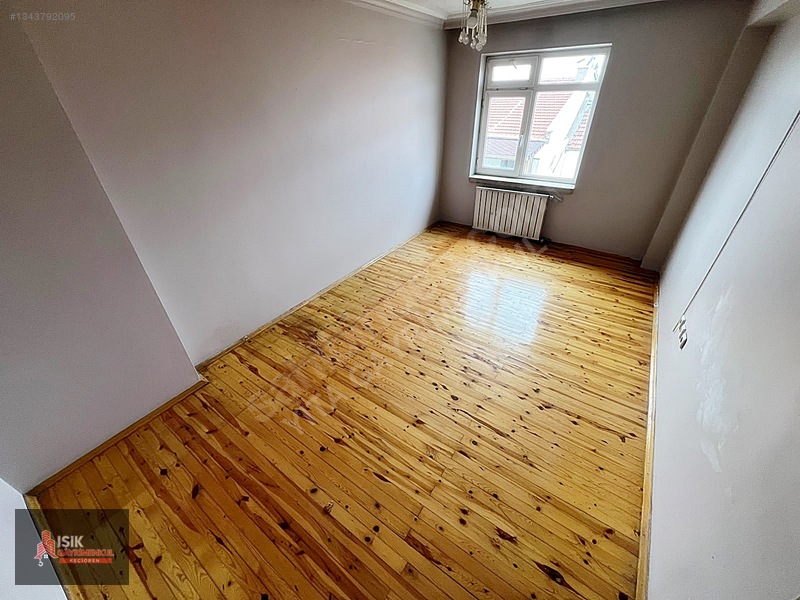 *ışıktan Ragıp Tüzün Cadde Üzeri Harika Genişlikte Arakatta 3+1* — fotoğraf 53