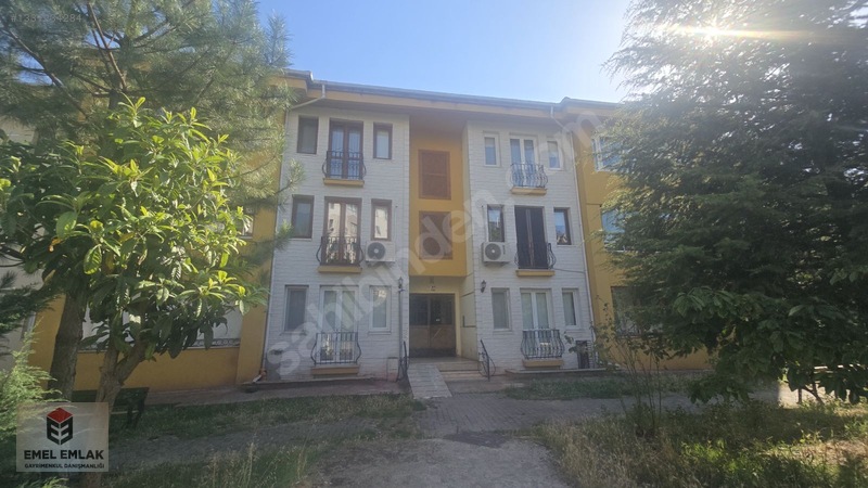 Emel Emlaktan K.Konutlar 6.Bölgede Satılık Bahçe Katı Daire