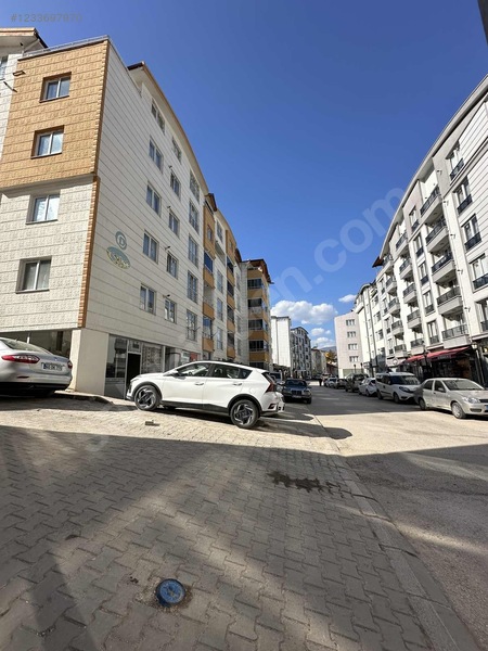 Şehir Merkezinde Bölünmüş 1+1 Ayrı Kiracılı Yatırımlık Dubleks — fotoğraf 2