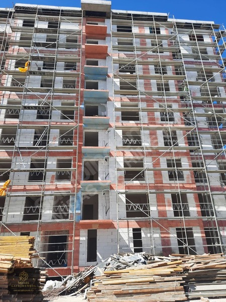 Kartal Cumhuriyet Mah.modern Projede K.otoparklı Ara Kat 2+1