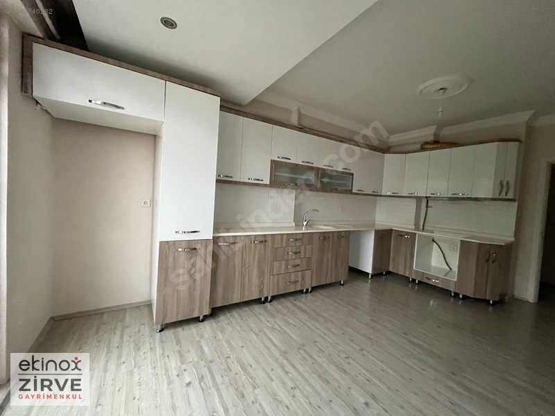 Ekinox Zirve/ Ergenekon Mah. Kiralık Geniş 3+1 Ferah Daire — fotoğraf 9