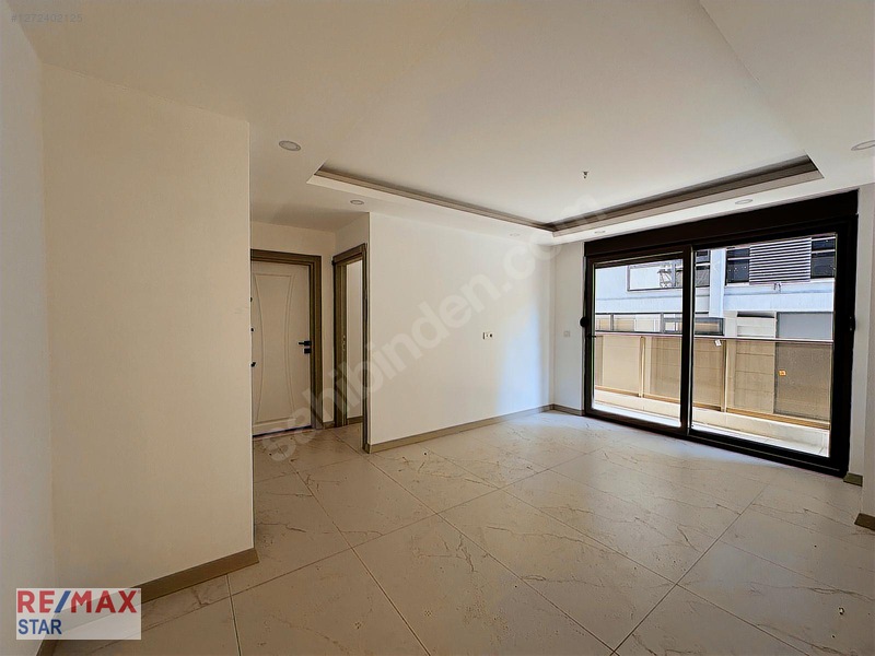 Antalya Caddesi'nde Kiralık Asansörlü Sıfır 2+1 Ofisler