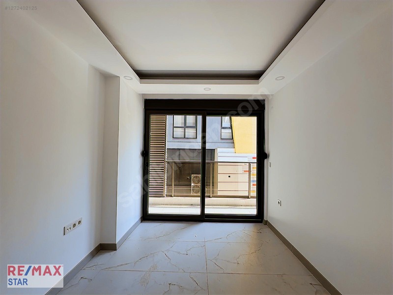 Antalya Caddesi'nde Kiralık Asansörlü Sıfır 2+1 Ofisler — fotoğraf 17