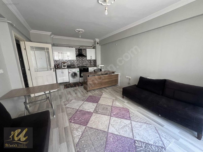 Site İçerisinde Ara Kat Kısmen Eşyalı Satılık 1+1 Daire — fotoğraf 2
