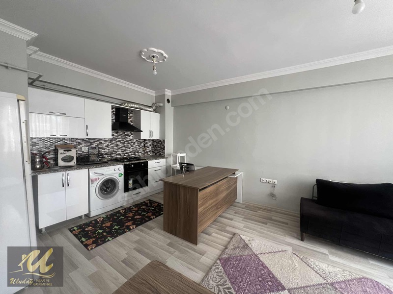 Site İçerisinde Ara Kat Kısmen Eşyalı Satılık 1+1 Daire — fotoğraf 4
