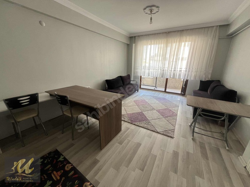 Site İçerisinde Ara Kat Kısmen Eşyalı Satılık 1+1 Daire — fotoğraf 5