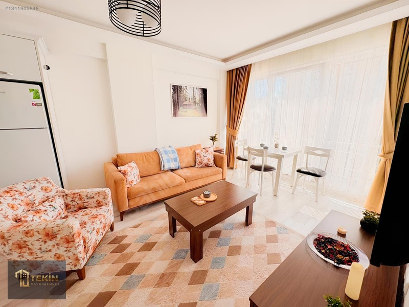 Özlüce Metro İstasyonun Yanında Arakat Full Eşyalı Kiralık Daire