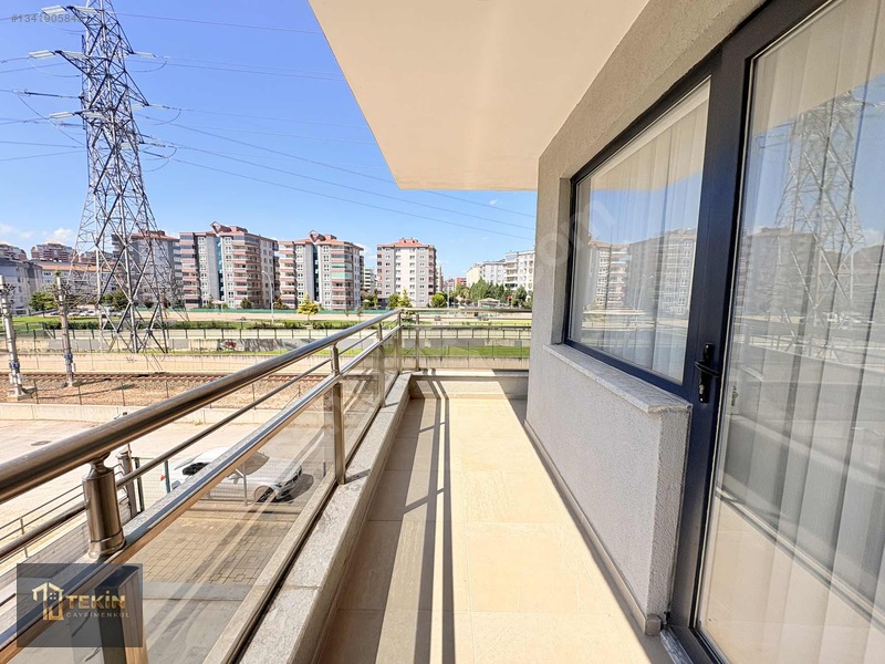 Özlüce Metro İstasyonun Yanında Arakat Full Eşyalı Kiralık Daire — fotoğraf 9