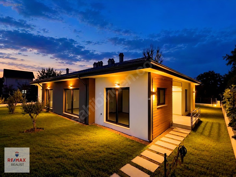 Remax Şaban Karakaş Tan Acil Satılık Müstakil Bahçeli Sıfır 3+1