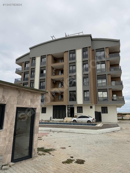 Fırsat Sıfır Havuzlu 1+1 Satılık Daire — fotoğraf 2