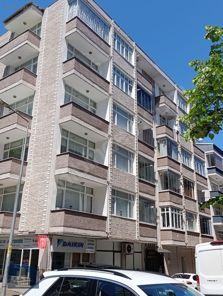 Vyg Den Yatırımlık Daire 2 Dükkan 1 Depo Hissesi Dahil Satlık