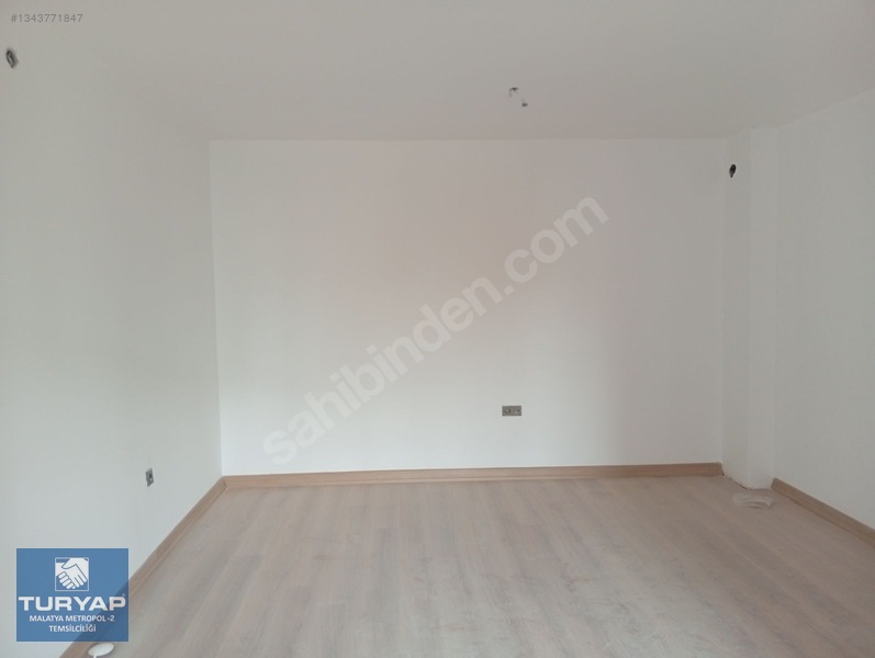 Turyap Metropol'den Çöşnükte Kiralık 3+1 Toki Dairesi — fotoğraf 2
