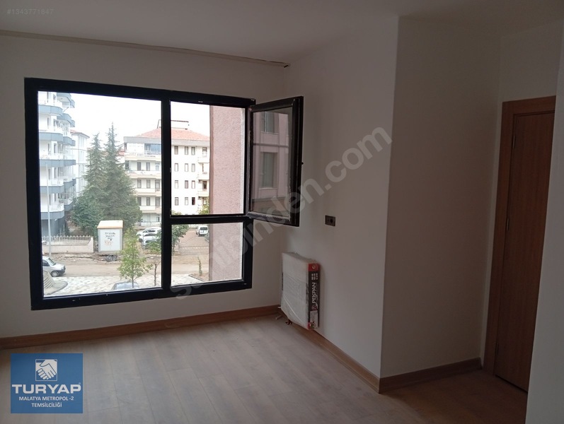 Turyap Metropol'den Çöşnükte Kiralık 3+1 Toki Dairesi — fotoğraf 3