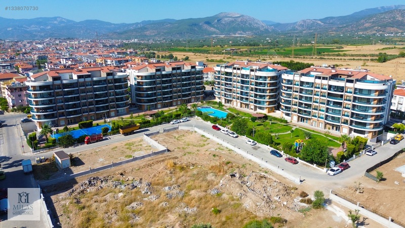 Mavi Şehir Sitesinde Özel Havuzlu 6+2 Satılık Dubleks