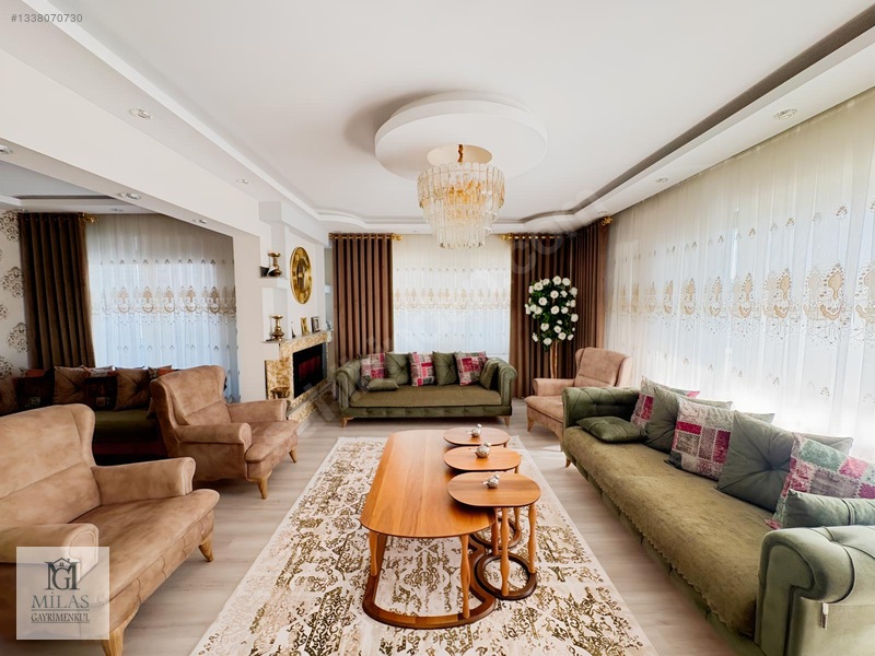 Mavi Şehir Sitesinde Özel Havuzlu 6+2 Satılık Dubleks — fotoğraf 6