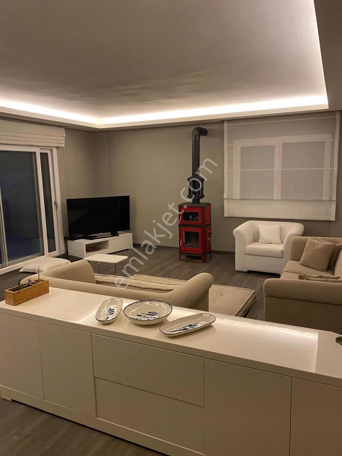 Çeşme Şifne'De Denize Yakın 3+1 Bakımlı Garajlı Villa — fotoğraf 6