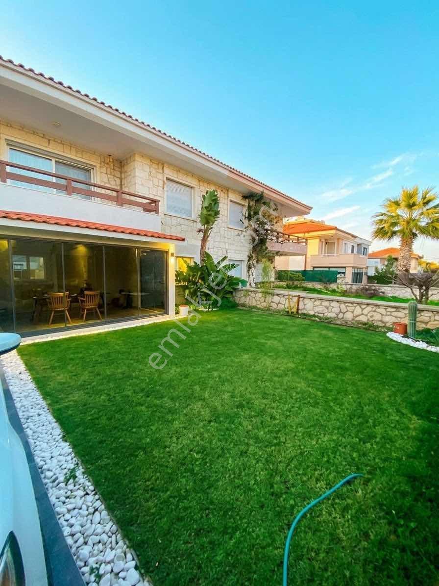 Çeşme Şifne'De Denize Yakın 3+1 Bakımlı Garajlı Villa — fotoğraf 21