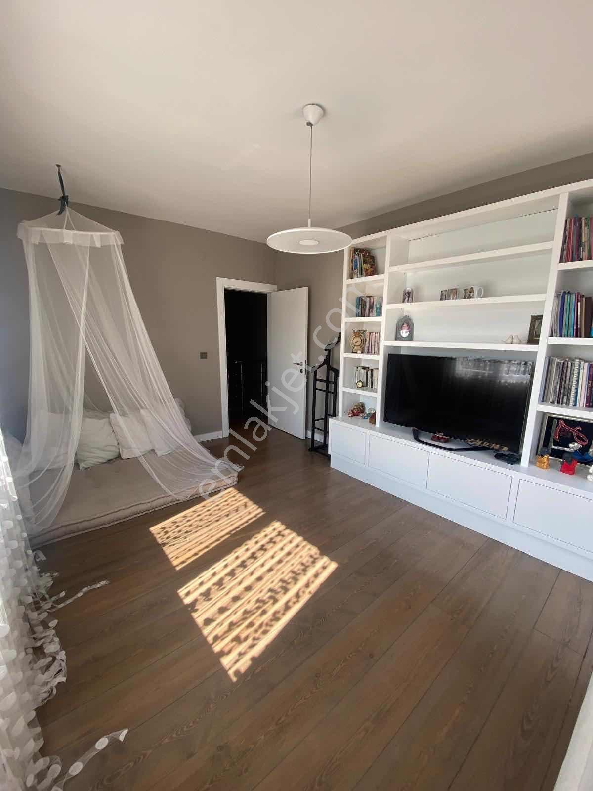 Çeşme Şifne'De Denize Yakın 3+1 Bakımlı Garajlı Villa — fotoğraf 30