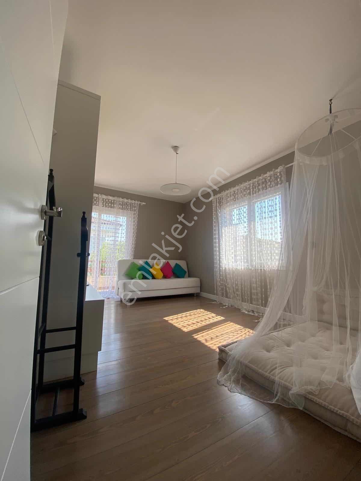 Çeşme Şifne'De Denize Yakın 3+1 Bakımlı Garajlı Villa — fotoğraf 35