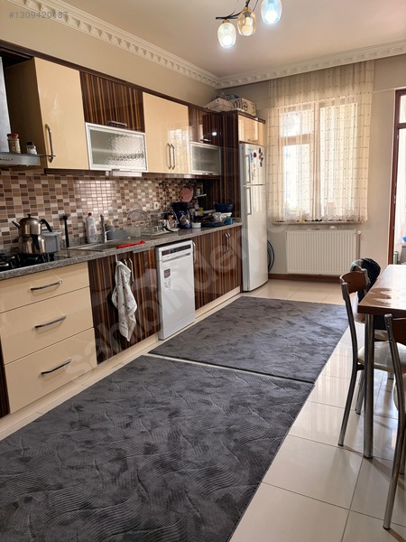 Yazır Mah. Asmin Sitesi Güney-batı, Geniş Masrafsız, 14 Yıllık — fotoğraf 2