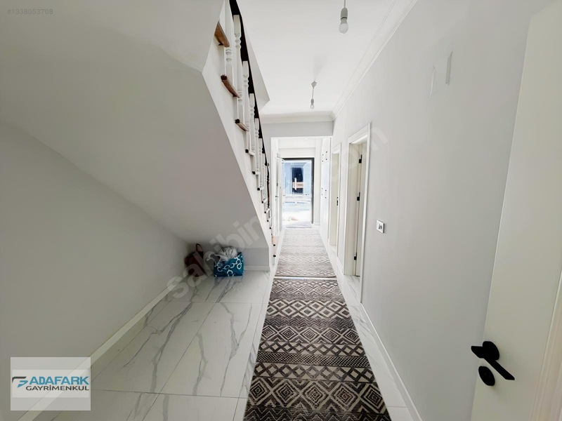 Yeni Stad Yakını Bahçe Kullanımlı Ve Teraslı Satılık Villa — fotoğraf 18