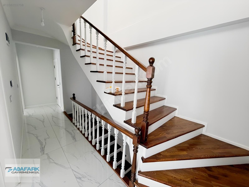 Yeni Stad Yakını Bahçe Kullanımlı Ve Teraslı Satılık Villa — fotoğraf 20