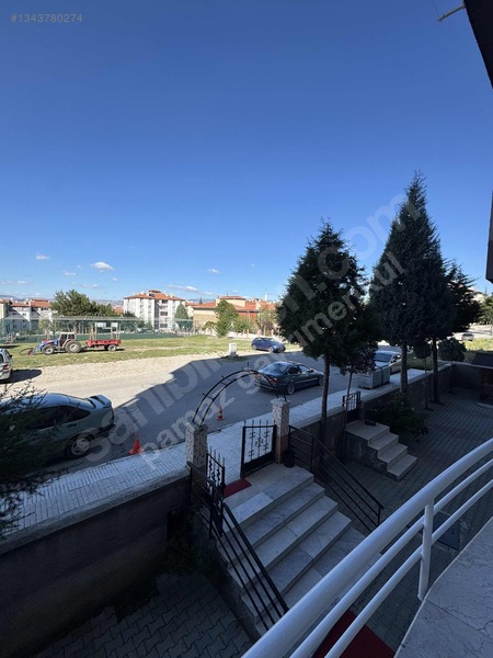 Pamaz'dan Satılk 3+1 Asansörlü M.sinan Sevgi Evleri Üstü Ara Kat — fotoğraf 24