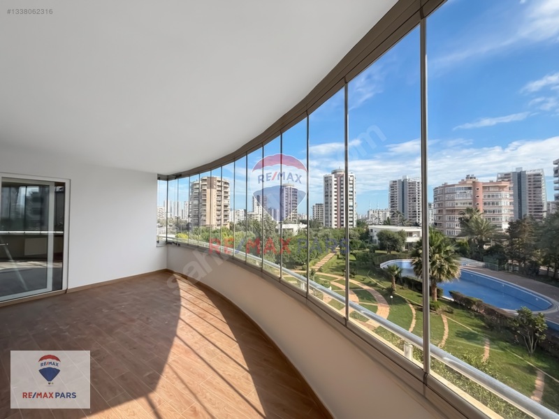 Remax Pars'tan Saray Sapphıre'de Yenilenmiş 4+1 — fotoğraf 9